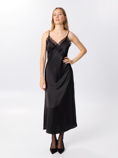 Robe longue satinée + dentelle - Kiabi