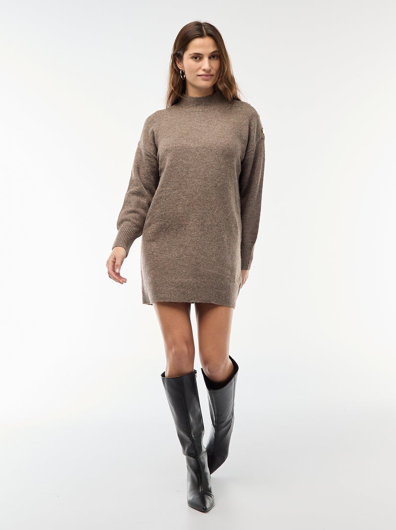 Robe pull avec boutons fantaisies Marron - Kiabi