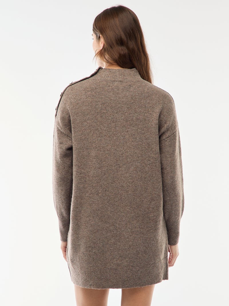 Robe pull avec boutons fantaisies Marron - Kiabi