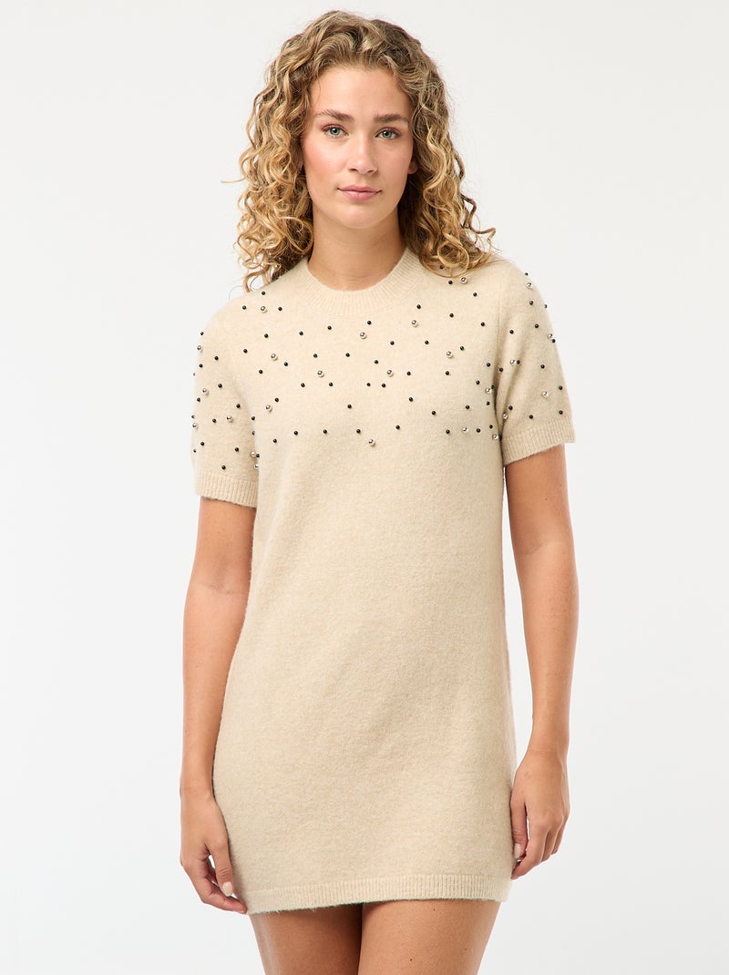 Robe pull maille doudou avec perles Beige - Kiabi