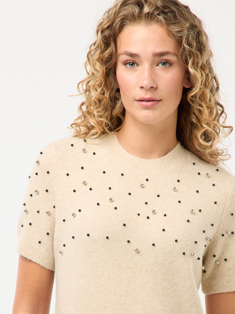 Robe pull maille doudou avec perles Beige - Kiabi