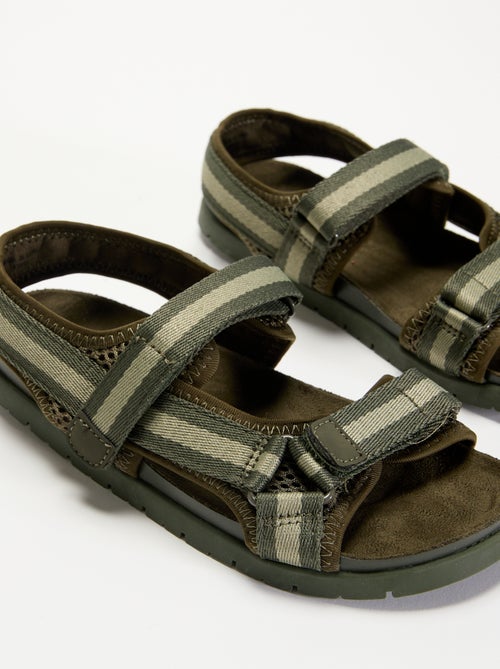 Sandalen mit doppelten Riemen und Klettverschluss - Kiabi Sandalen mit doppelten Riemen und Klettverschluss - Kiabi