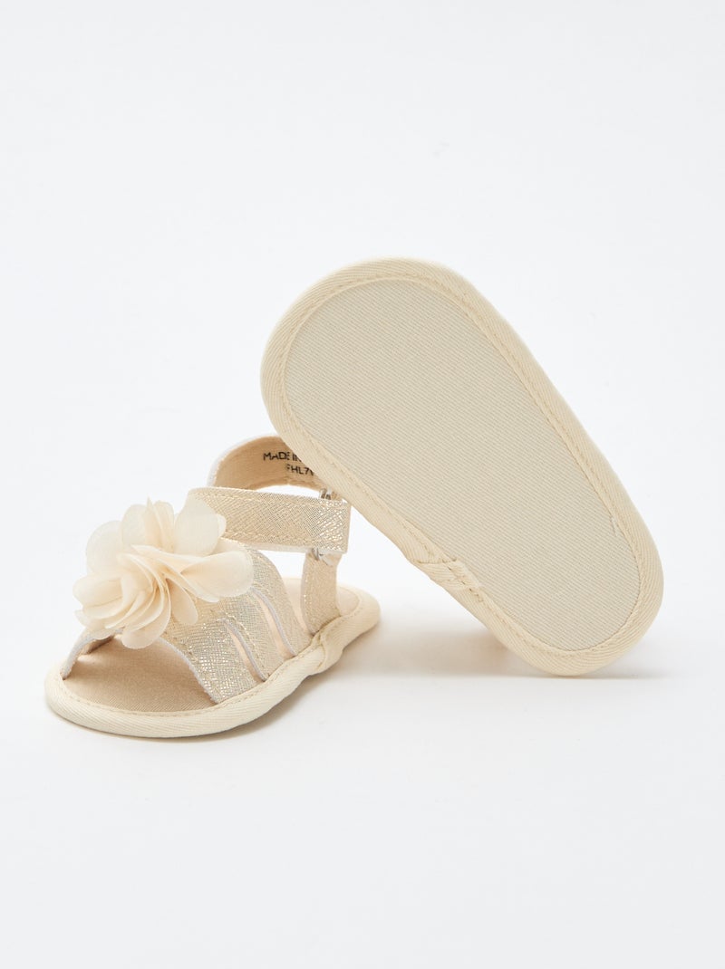 Sandales dorées avec fleur Jaune - Kiabi