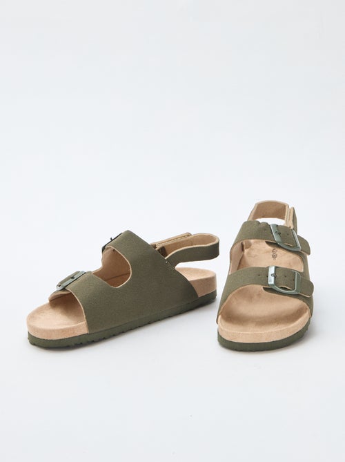 Sandales plates en suédine ajustables - Kiabi