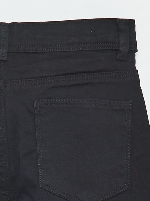 Schmale Hose - figurbetonter Schnitt, 4 Taschen - Kiabi