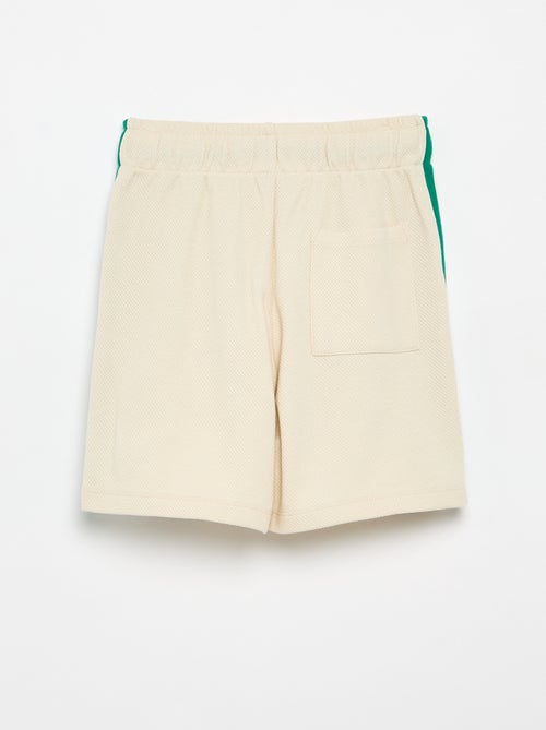 Short ample avec lignes contrastées sur les côtés - Kiabi