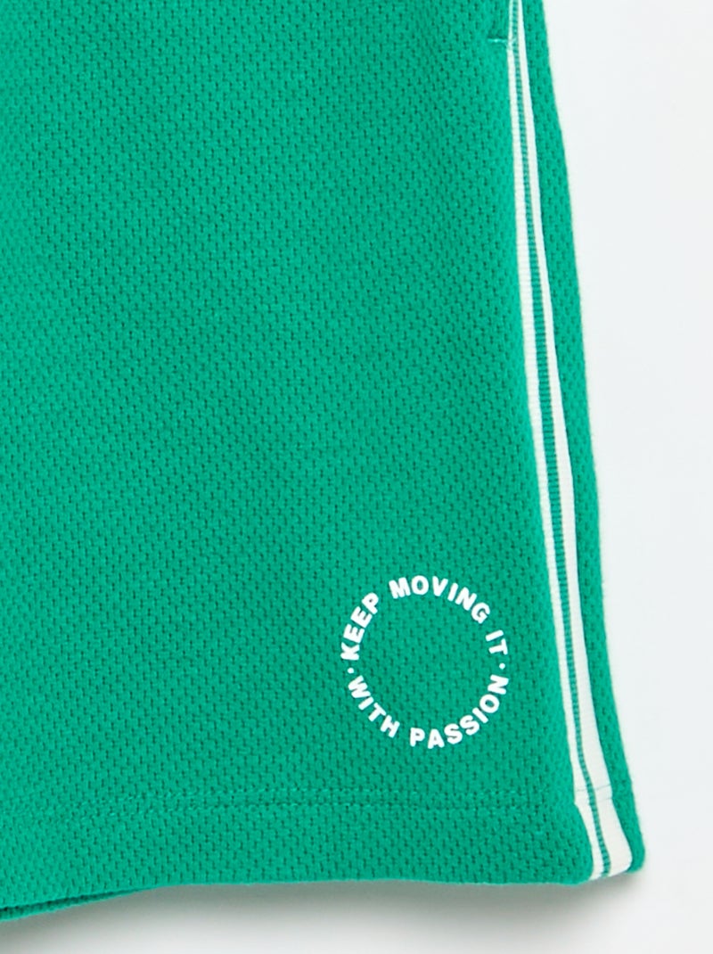 Short ample avec lignes contrastées sur les côtés Vert - Kiabi