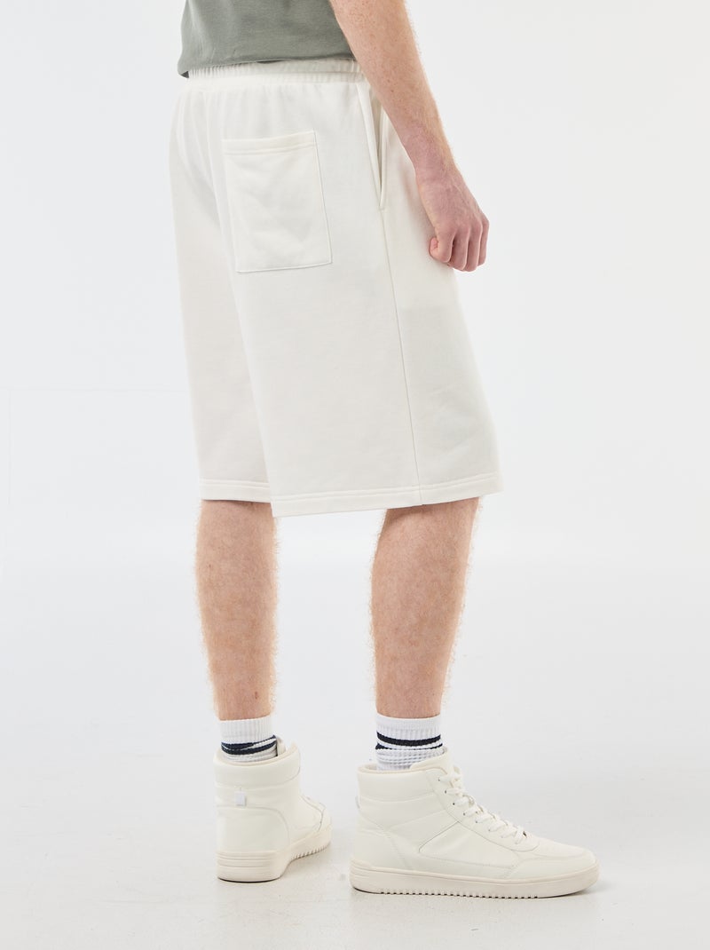 Short avec patch en coton uni Blanc - Kiabi