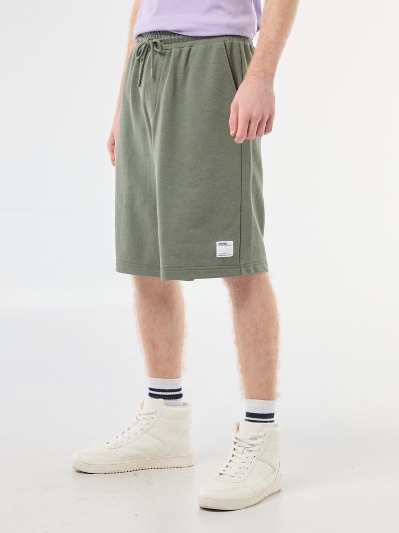 Short avec patch en coton uni Vert - Kiabi
