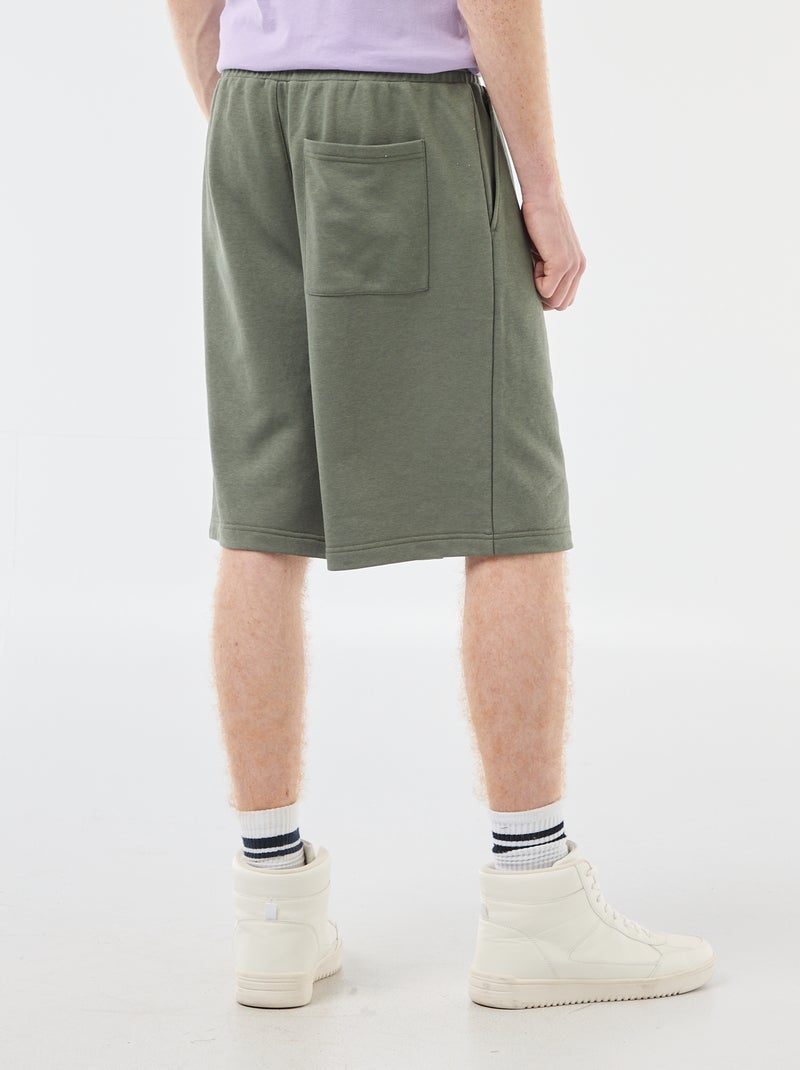 Short avec patch en coton uni Vert - Kiabi
