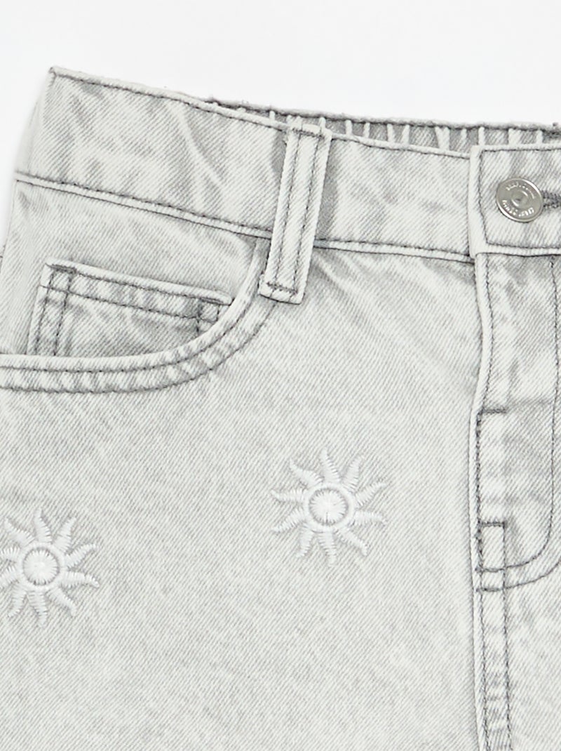 Short brodé en denim Gris - Kiabi