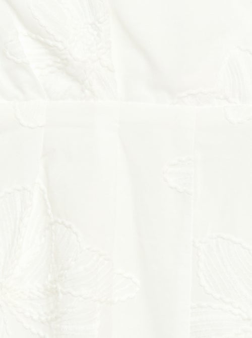 Short jumpsuit with large embroidered flowers - Kiabi