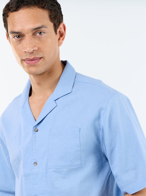 Short-sleeved blended linen shirt with chest pocket - Kiabi Short-sleeved blended linen shirt with chest pocket - Kiabi