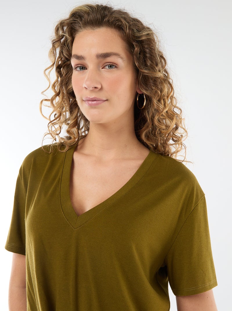 Short-sleeved t-shirt with V-neckline Green - Kiabi