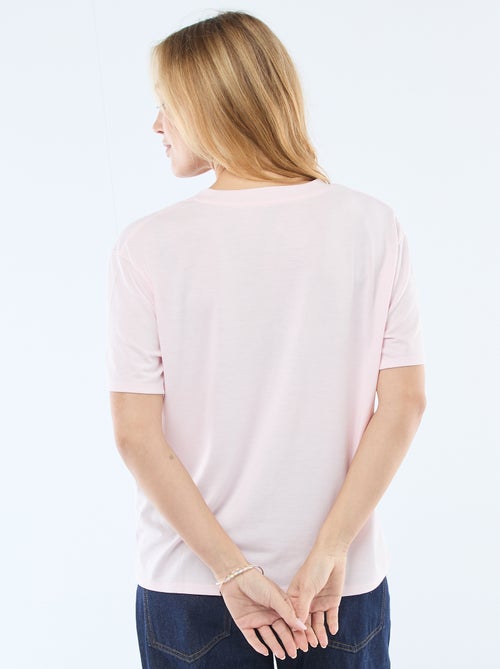 Short-sleeved t-shirt with V-neckline - Kiabi Short-sleeved t-shirt with V-neckline - Kiabi