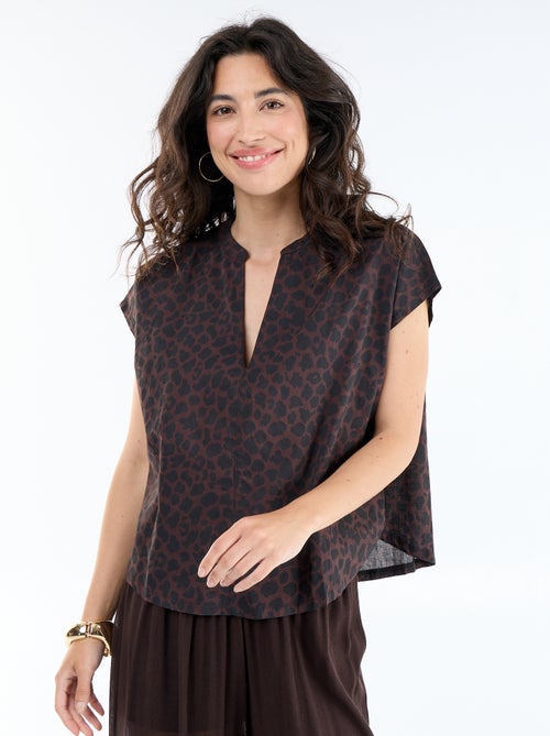 Short-sleeved V-neck blouse - Kiabi