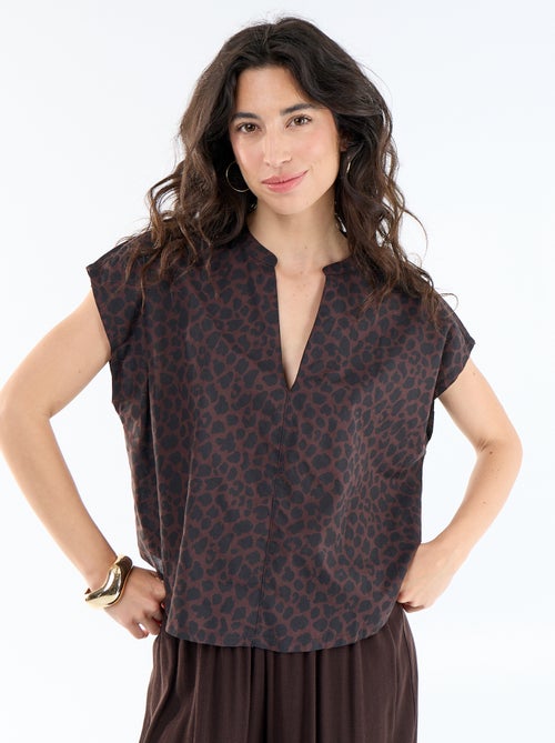 Short-sleeved V-neck blouse - Kiabi