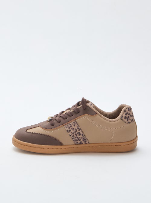 Sneakers alla moda con inserti stampati leopardati - Kiabi Sneakers alla moda con inserti stampati leopardati - Kiabi