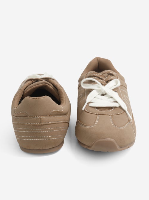 Sneakers basse con lacci bicolore - Kiabi