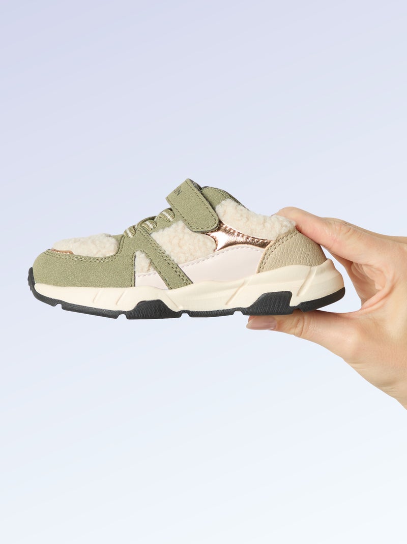 Sneakers basse in simil camoscio e con effetto montone Kaki - Kiabi