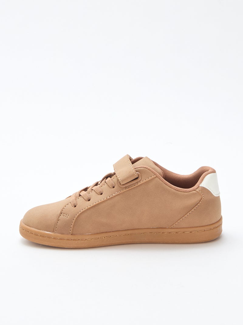 Sneakers basse in simil suede con velcro Marrone - Kiabi