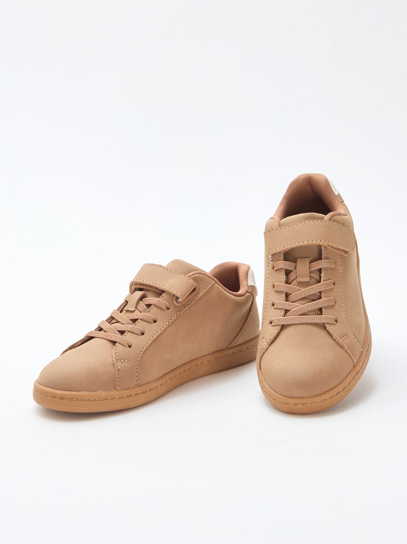 Sneakers basse in simil suede con velcro Marrone - Kiabi
