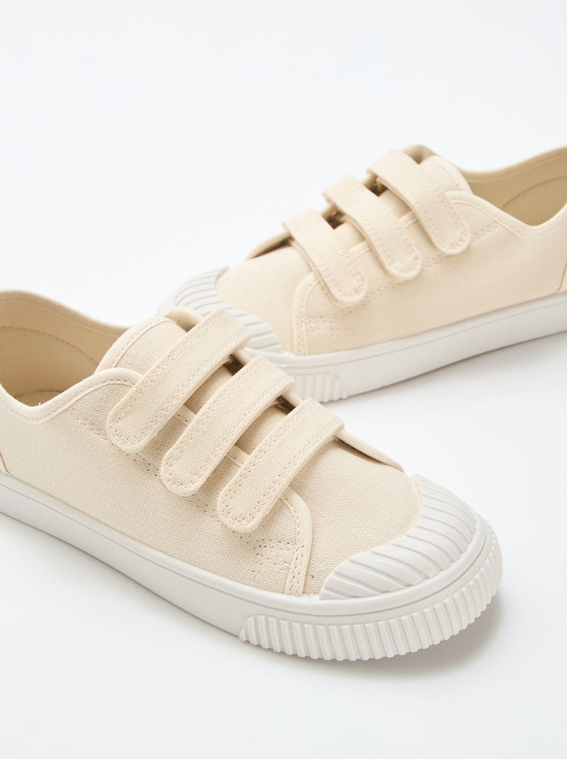 Sneakers basse in tela con strappi Beige - Kiabi
