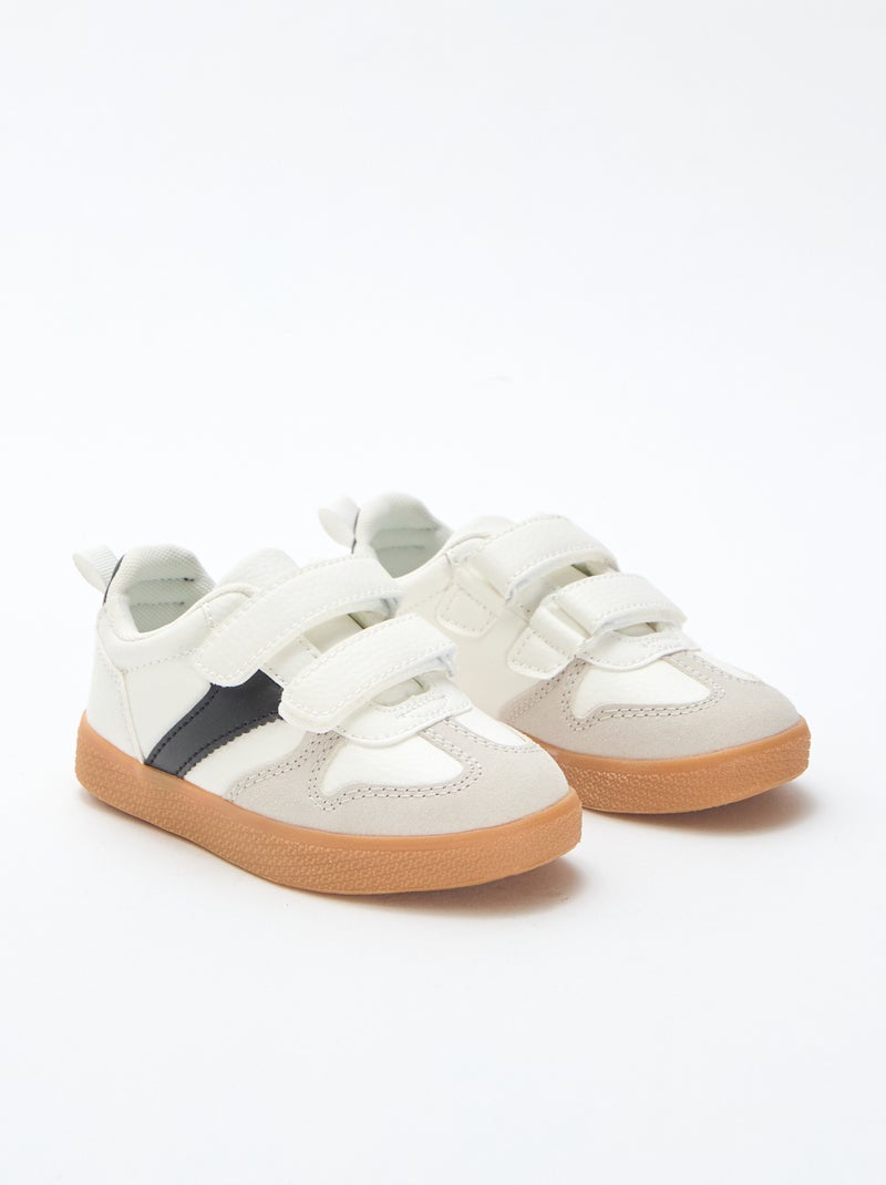 Sneakers con strappi in simil suede Bianco - Kiabi