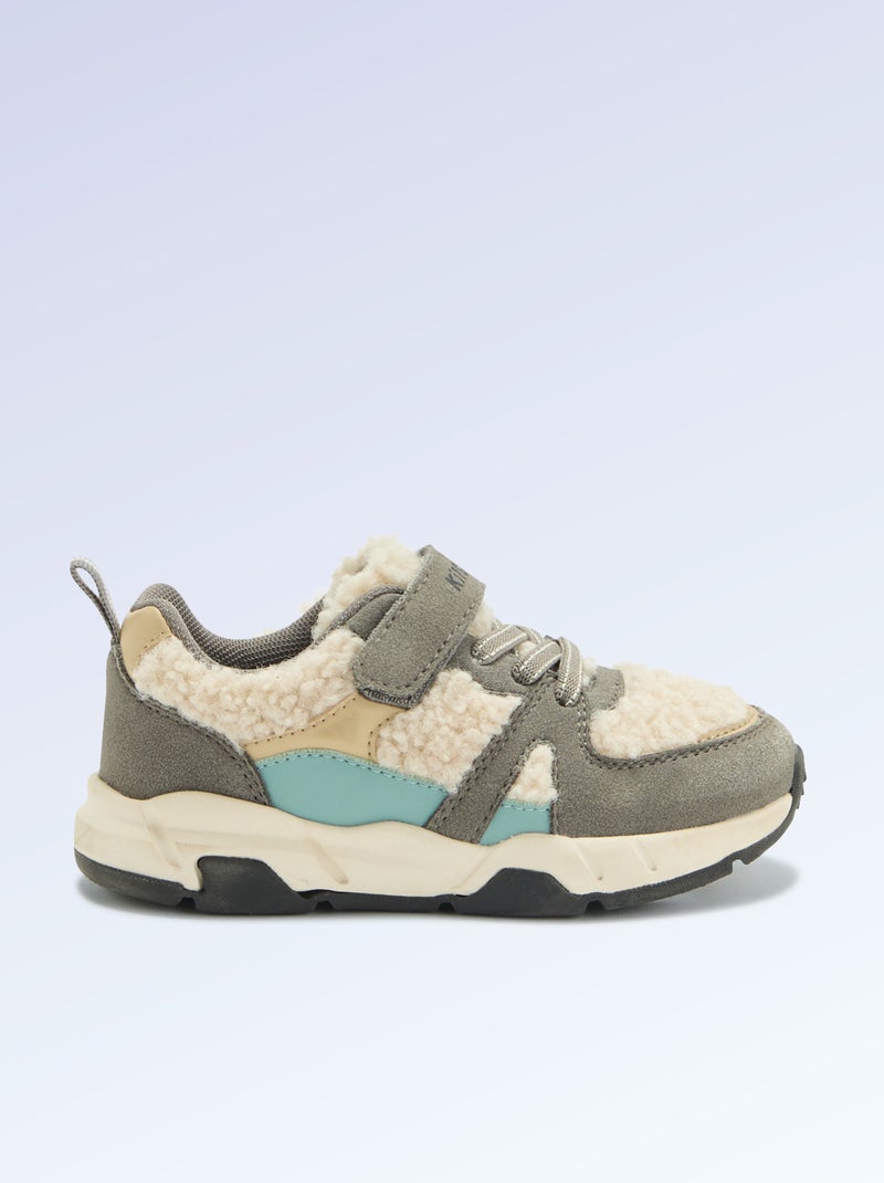 Sneakers in Wildlederimitat und Lammfell-Optik Gris - Kiabi