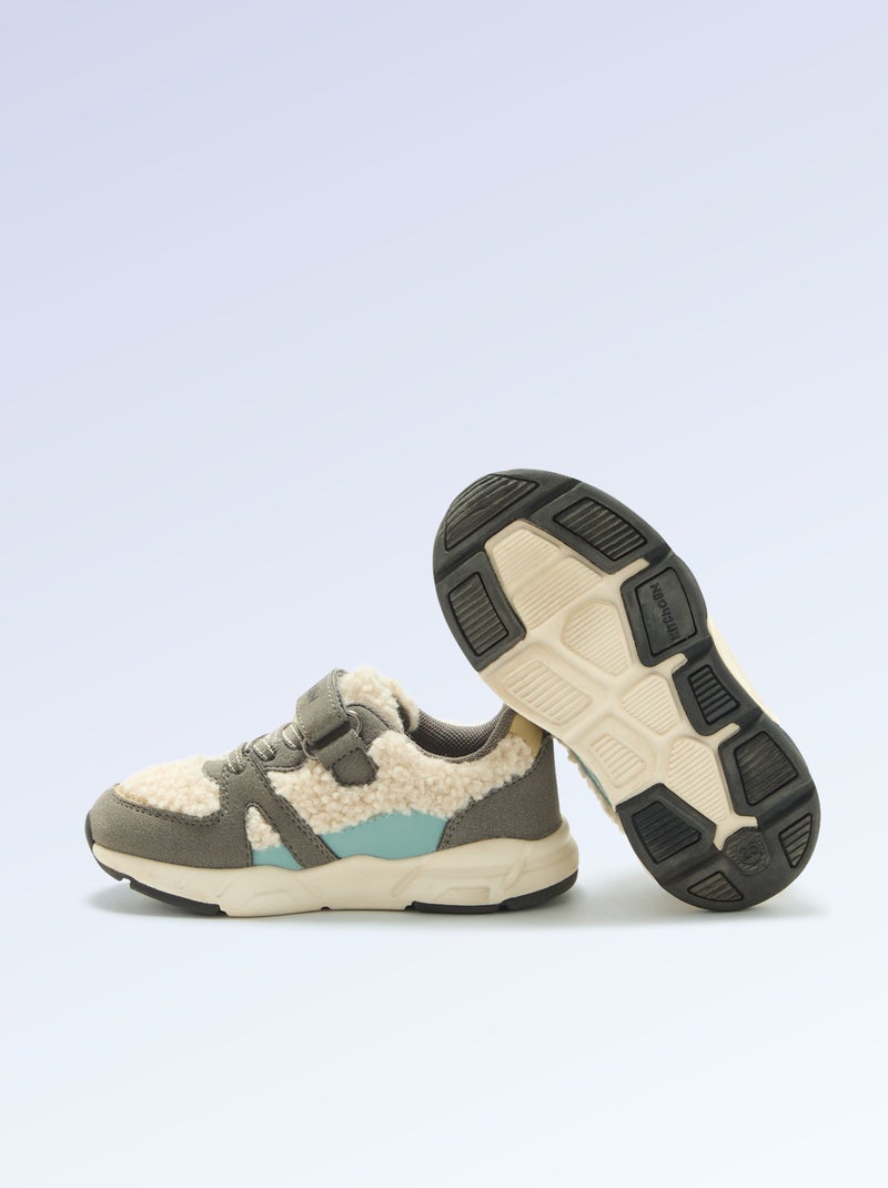 Sneakers in Wildlederimitat und Lammfell-Optik Gris - Kiabi
