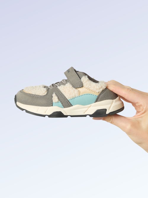 Sneakers in Wildlederimitat und Lammfell-Optik - Kiabi