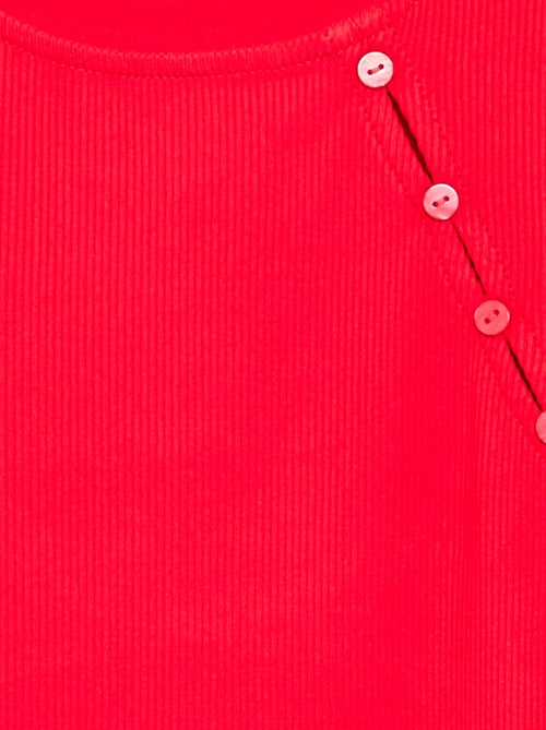 Solid Rib-Knit T-Shirt with Buttoned Shoulder - Kiabi Solid Rib-Knit T-Shirt with Buttoned Shoulder - Kiabi