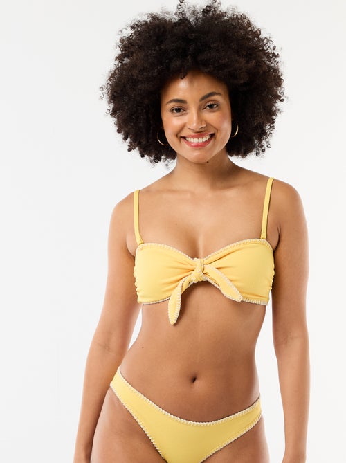 Soutien-gorge bandeau avec surpiqûres contrastées - Kiabi
