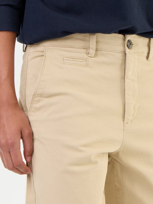 Standard-fit plain chino - Kiabi Standard-fit plain chino - Kiabi