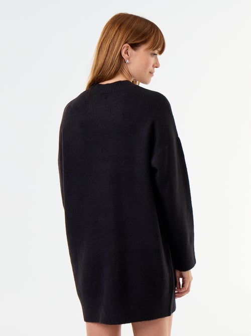 Strickkleid mit gehämmerten Knöpfen - Kiabi