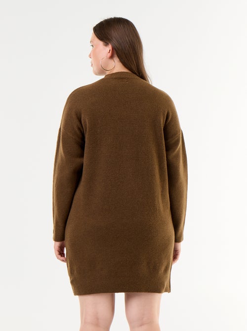 Strickkleid mit geknöpften Ärmeln - Kiabi