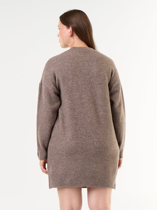 Strickkleid mit geknöpften Ärmeln - Kiabi