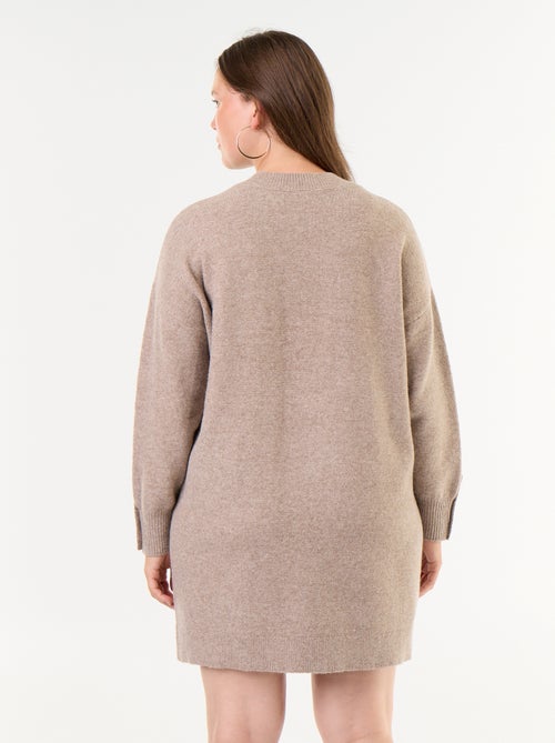 Strickkleid mit Zierknöpfen an den Ärmeln - Kiabi