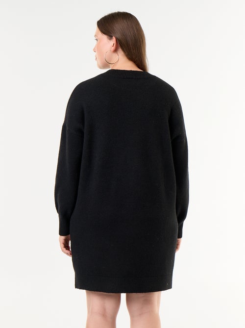 Strickkleid mit Zierknöpfen an den Ärmeln - Kiabi