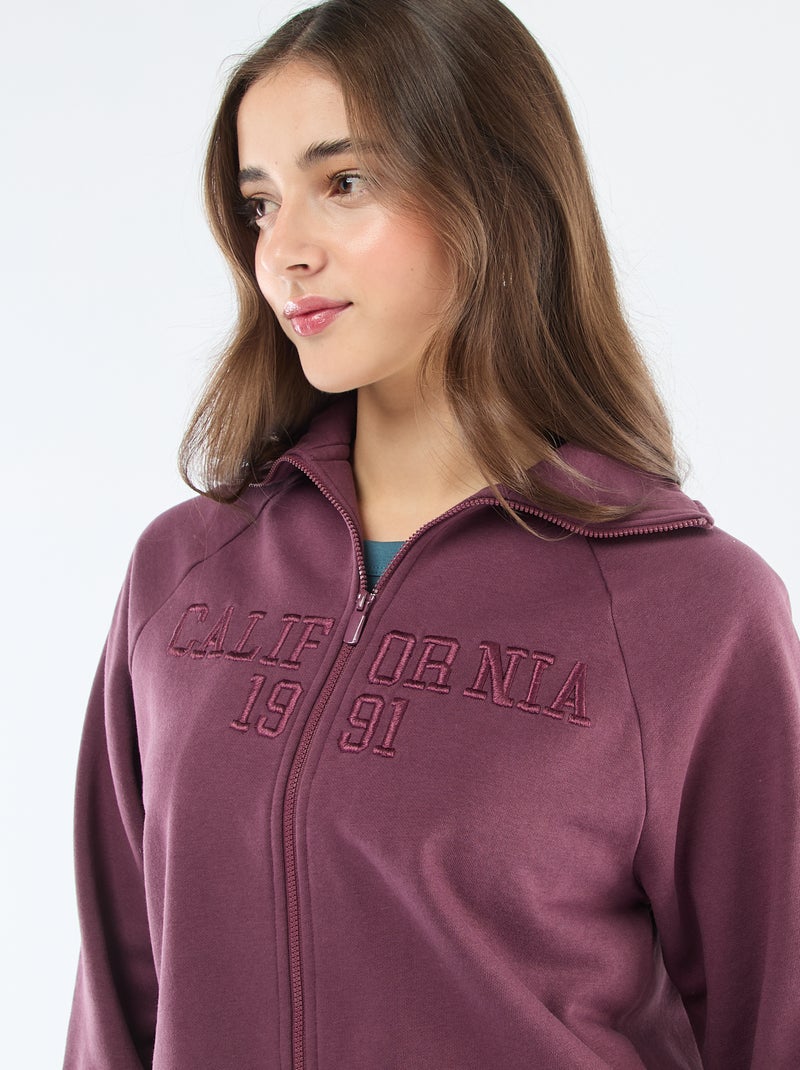 Sweat court zippé à message brodé Prune - Kiabi