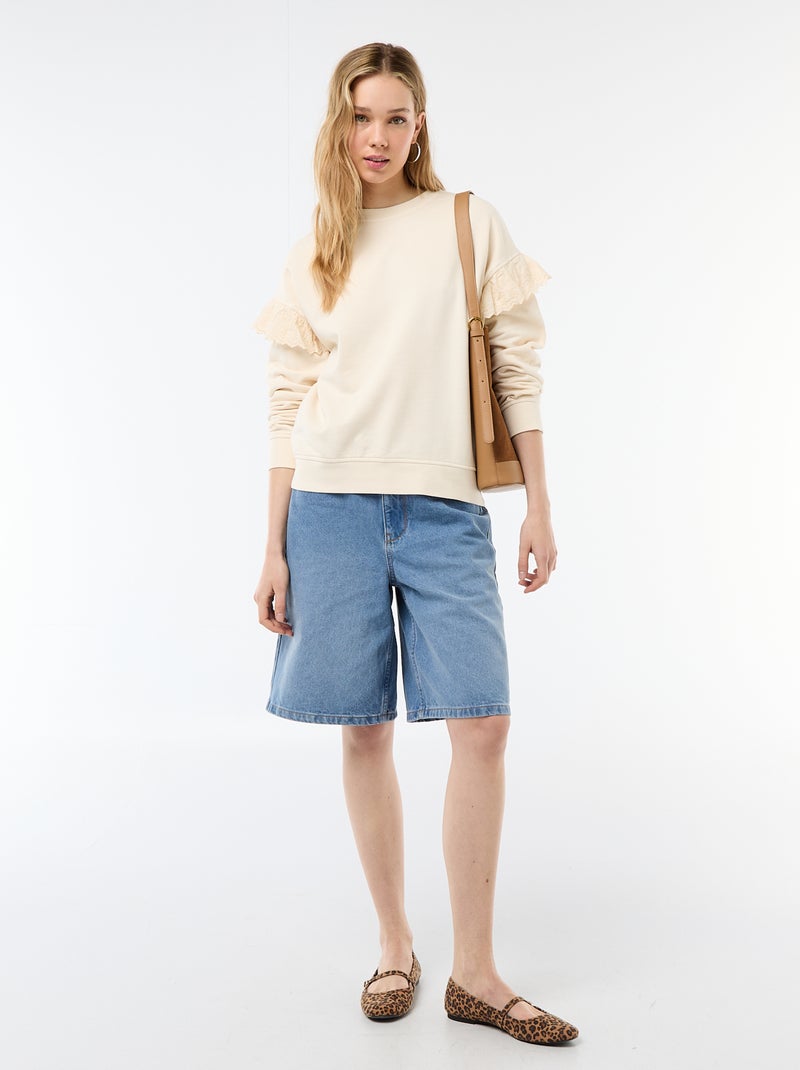 Sweat uni avec volants en borderies anglaises sur les manches Blanc - Kiabi