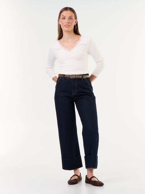 T-shirt a costine con pizzo al collo - Kiabi