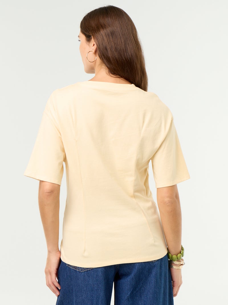 T-shirt a maniche corte con gioiello a conchiglia Beige - Kiabi