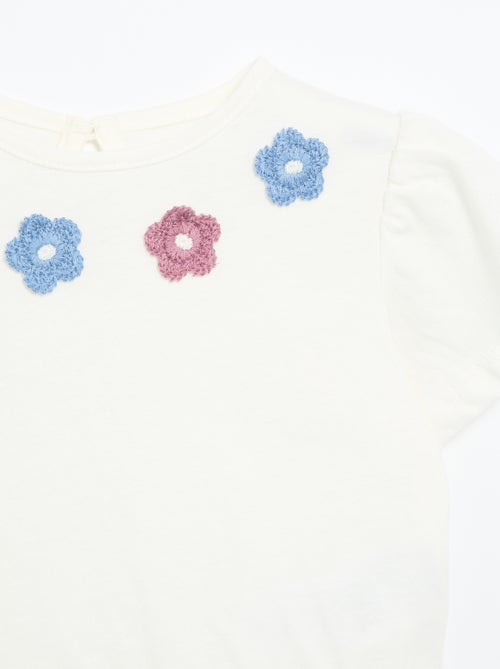 T-shirt a maniche corte con ricami e orlo a balze - Kiabi