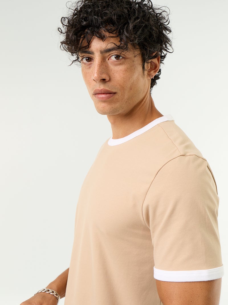 T-shirt a maniche corte e bordi a contrasto Beige - Kiabi