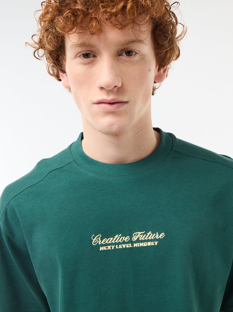 T-shirt col rond avec broderie contrastante Vert - Kiabi