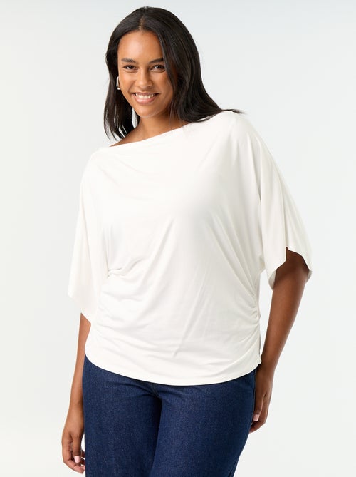 T-shirt con scollo a cascata e maniche corte - Kiabi T-shirt con scollo a cascata e maniche corte - Kiabi