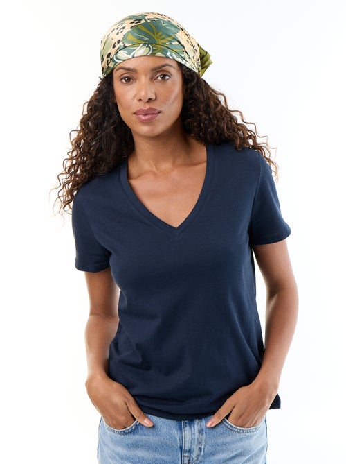 T-shirt con scollo a V - Kiabi T-shirt con scollo a V - Kiabi