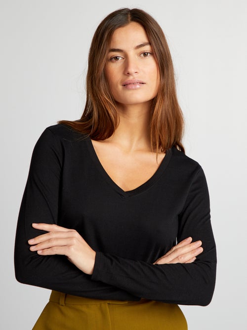 T-shirt con scollo a V - Kiabi T-shirt con scollo a V - Kiabi