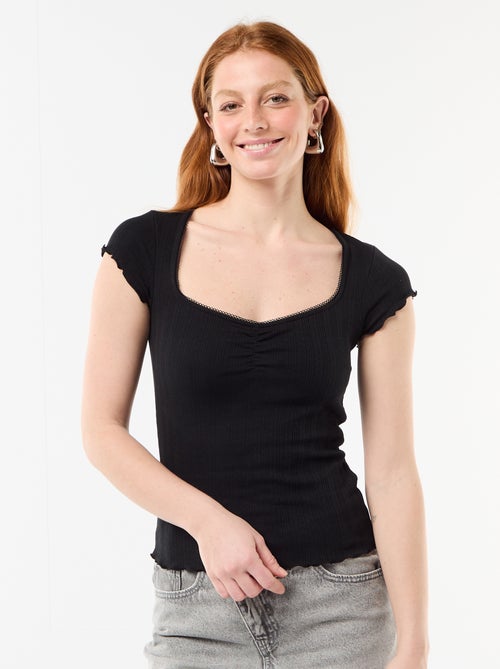 T-shirt côtelé à manches courtes avec manches volantées - Kiabi